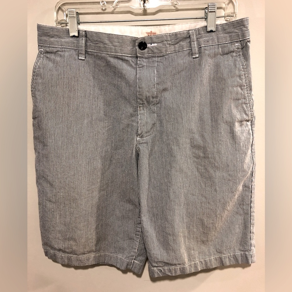 Docker’s brand striped shorts - Men’s size 32.